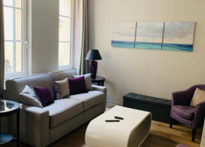 Appartement Versailles quartier Notre Dame au pied du Chateau avec Parking